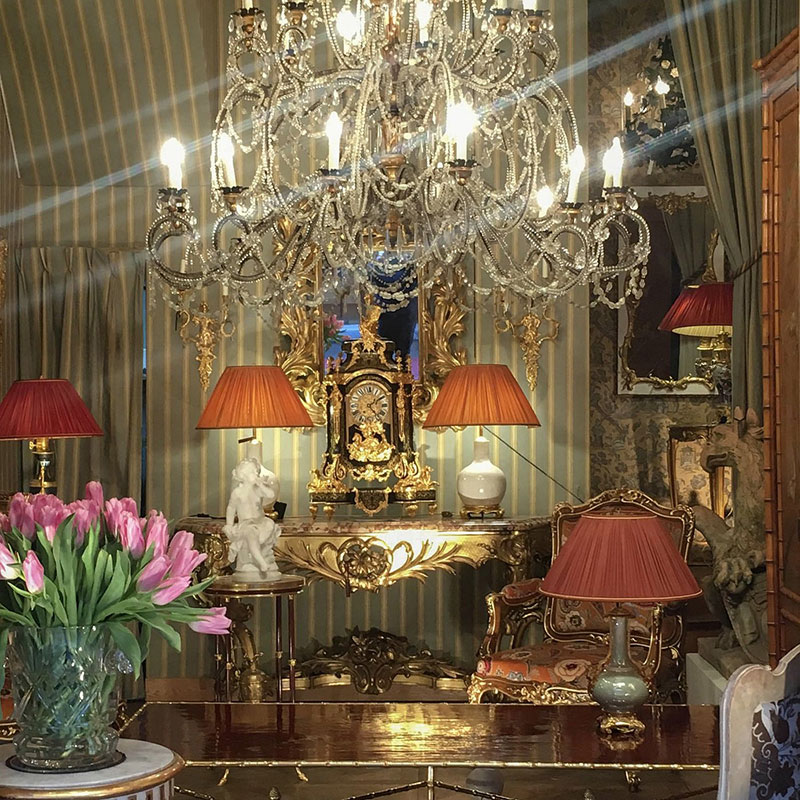 antiquaires