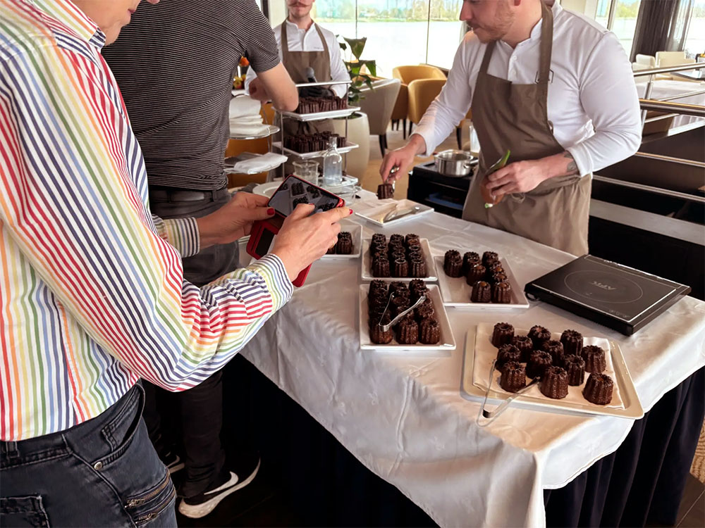 Atelier de fabrication et dégustation des Cannelés de Bordeaux